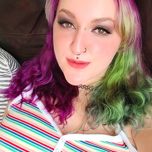 ✨️ Meet Your Posher 💜 Kitty Mack 😺 - Picture 2 of 4